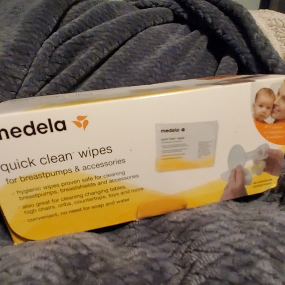 Medela quick clean wipes - Picture 2 of 3